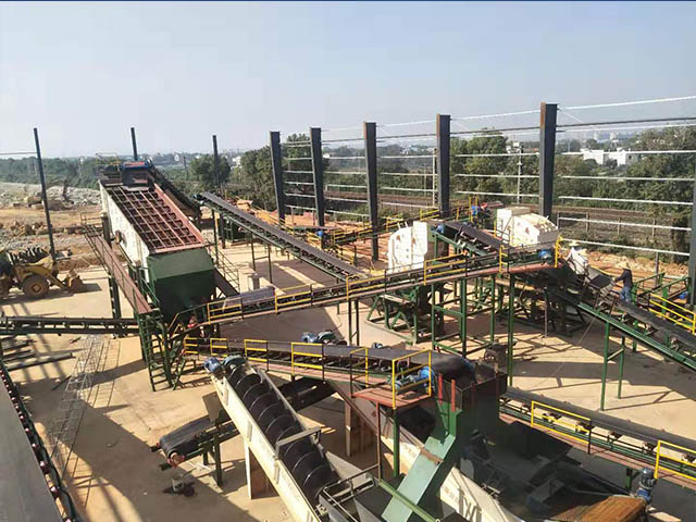 新型環(huán)保30萬(wàn)方建筑垃圾再生利用處理設(shè)備在河南信陽(yáng)投產(chǎn)成功