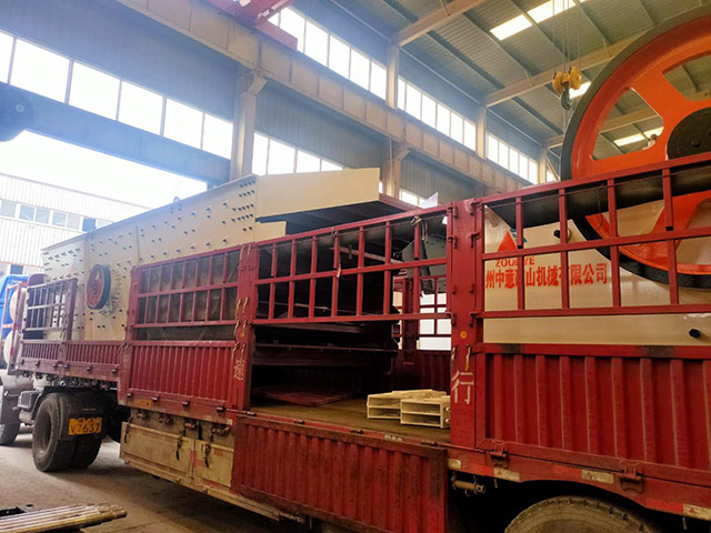 時(shí)產(chǎn)200噸成套建筑垃圾處理設(shè)備助力重慶混凝土破碎再利用